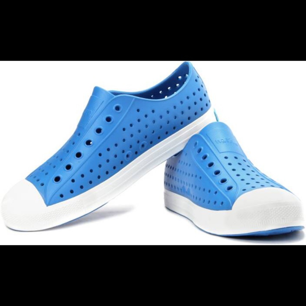 Native Jefferson shoes women’s 8 big kid 6